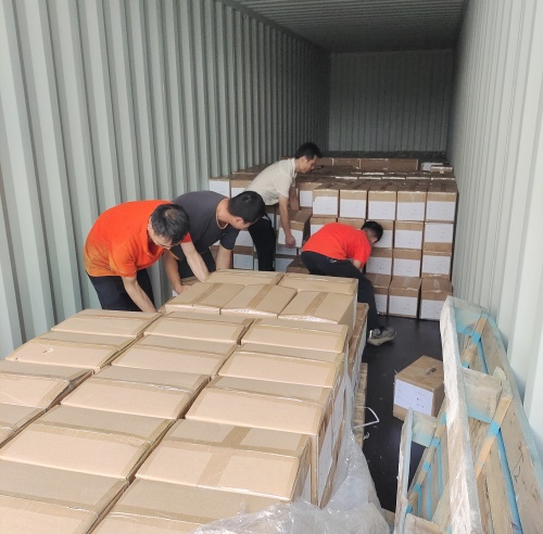 出貨現(xiàn)場(chǎng) 出貨現(xiàn)場(chǎng)